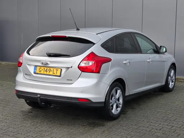 Ford Focus 1.0 EcoBoost Edition Plus 2014 Benzine 6