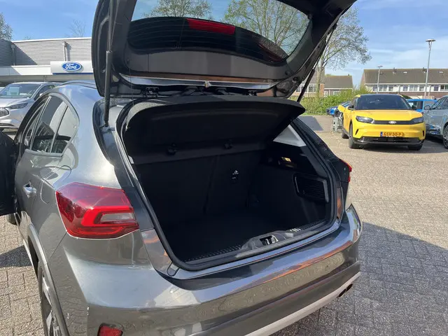 Ford Focus 1.0 EcoBoost Active 2024 Hybride Benzine 29