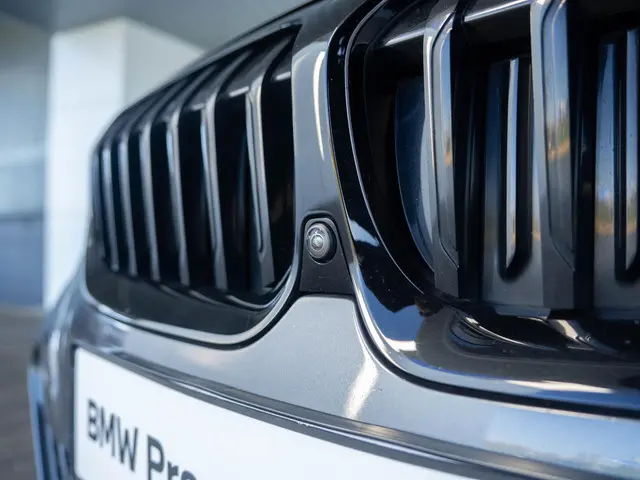 BMW 3 Serie Touring 330e 2021 Hybride Benzine 13