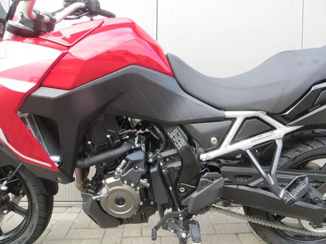 Suzuki V-Strom 800 2025 Benzine 11