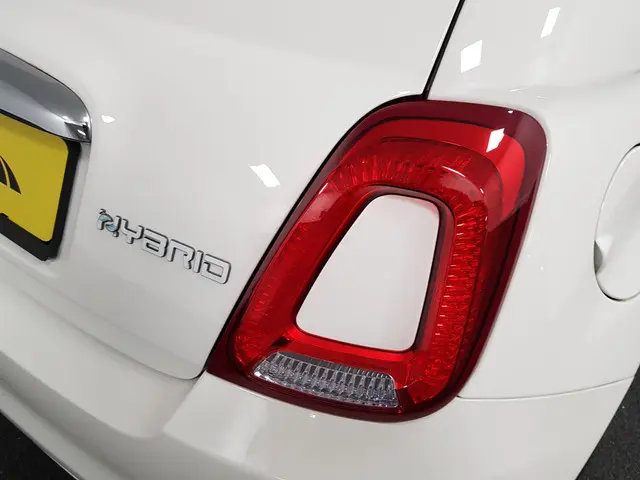 Fiat 500C 1.0 Hybrid Lounge 2020 Benzine 22