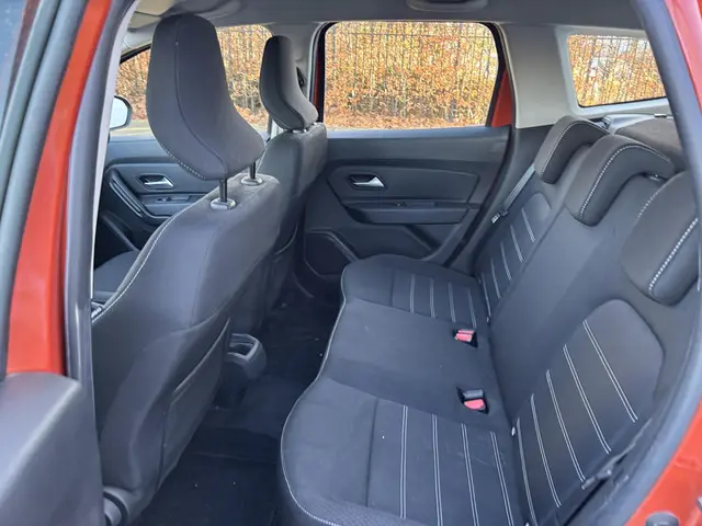 Dacia Duster 1.0 TCe Bi-Fuel Comfort 2022 Benzine 8