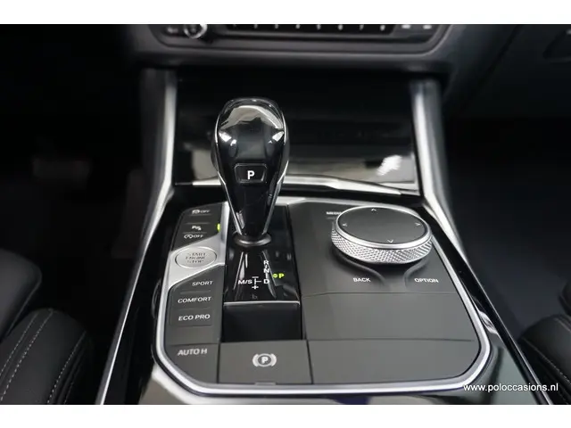 BMW 3 Serie Touring 320i 2020 Benzine 19