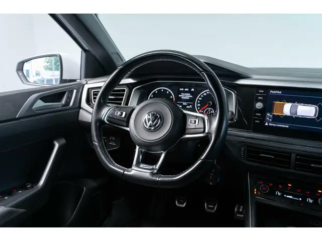 Volkswagen Polo 1.0 TSI Highline 2x R-line 2018 Benzine 3