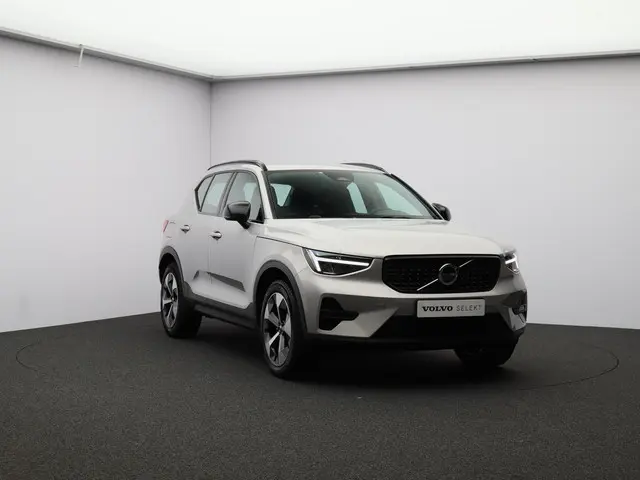 Volvo XC40 2.0 B4 Plus Dark 2025 Benzine 30