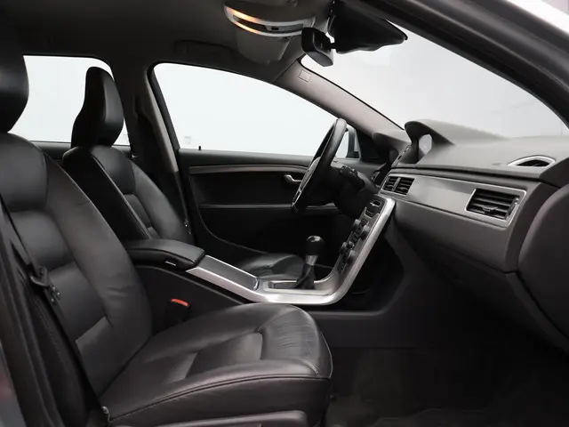 Volvo V70 T4 Nordic+ 2014 Benzine 10