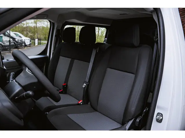 Opel Vivaro 1.5 Diesel 120pk L3H1 2024 Diesel 23