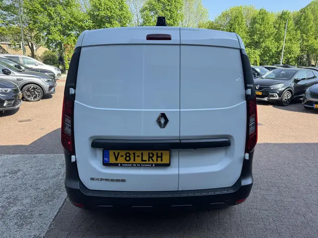 Renault Express 1.3 TCe 100 Comfort Benzine!! 2023 Benzine 6