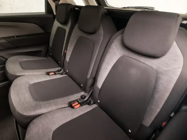 Citroën C4 Picasso 1.2 PureTech Sport 2017 Benzine 13