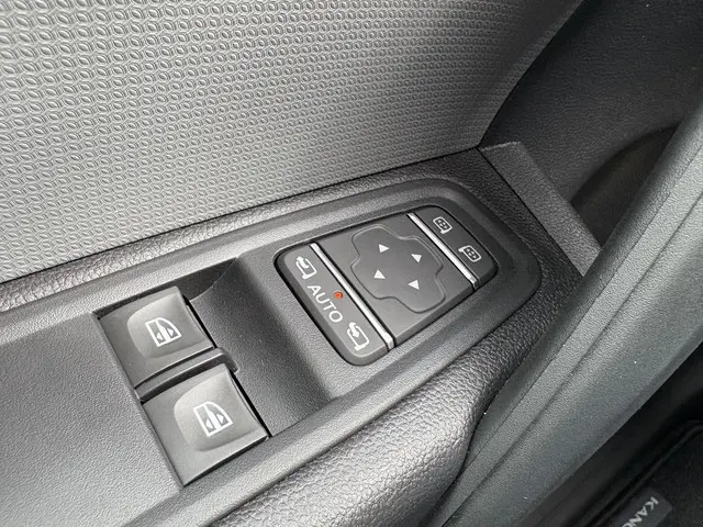 Renault Kangoo E-Tech Extra L1 44 kWh 2026 Elektrisch 6