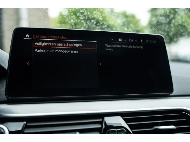 BMW 5 Serie 520i M Sport 2022 Benzine 30