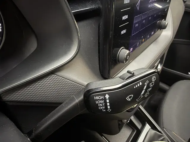 Škoda Kamiq 1.0 TSI Ambition 2023 Benzine 23