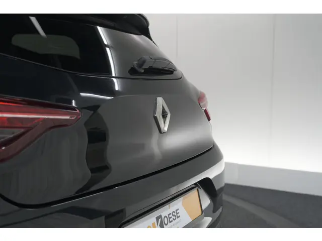 Renault Clio TCe 130 EDC Initiale Paris 2020 Benzine 4