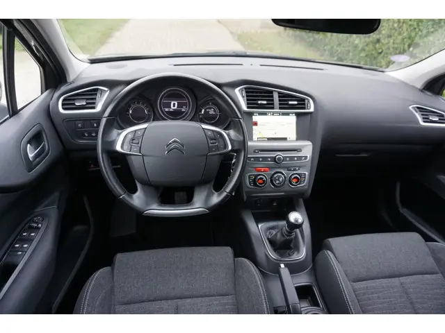 Citroën C4 1.2 PureTech Feel Collection 2016 Benzine 11