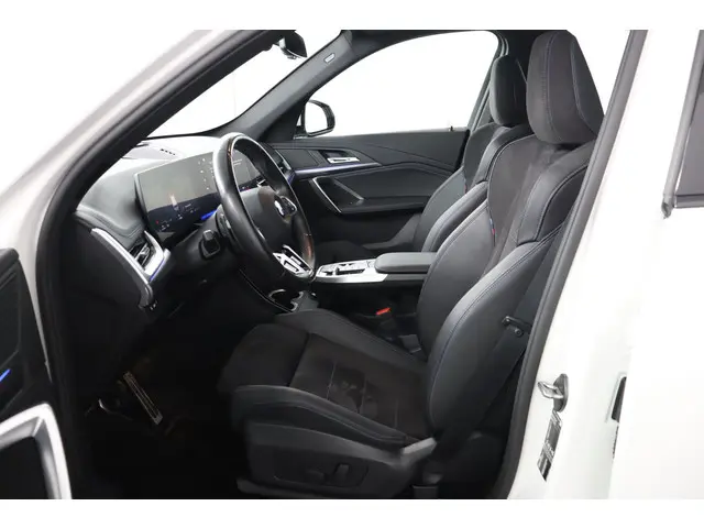 BMW X1 sDrive18i 2023 Benzine 14