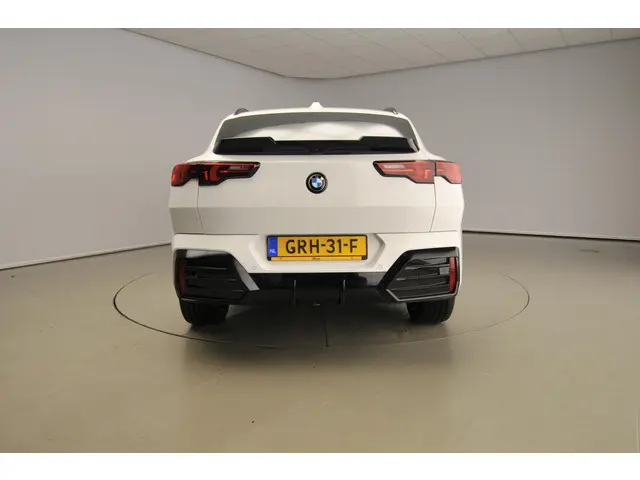 BMW X2 sDrive18d 2024 Diesel 3
