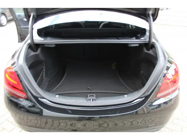 Mercedes-Benz C-Klasse 180 Bns Sol. AMG 2019 Benzine 21