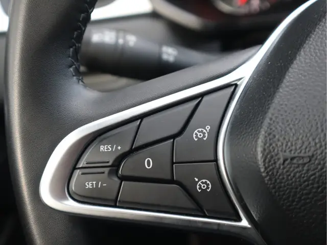 Renault Captur 1.0 TCe 90 2023 Benzine 18