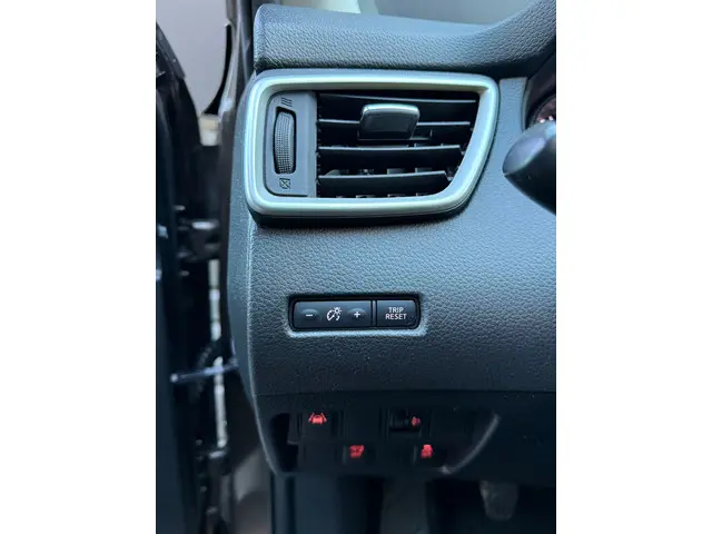 Nissan QASHQAI 1.2 N-Connecta Panorama 2017 Benzine 49
