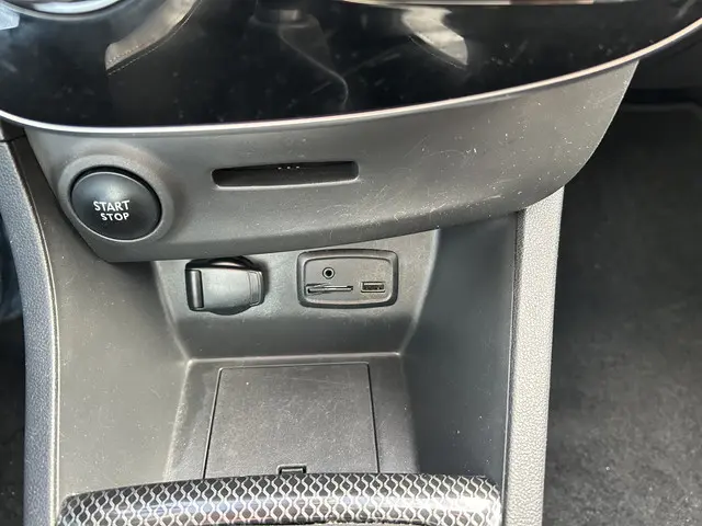 Renault Clio 0.9 TCe Bose 2018 Benzine 21