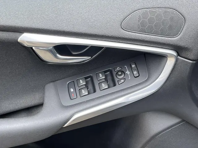 Volvo V40 2.0 T3 Momentum 2016 Benzine 12