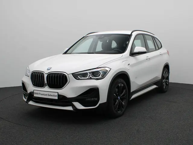 BMW X1 xDrive25e 2022 Hybride Benzine 28