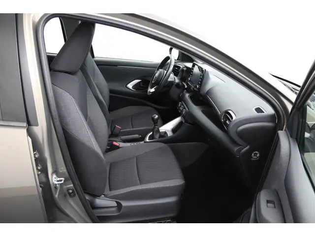 Toyota Yaris 1.5 VVT-i Dynamic 2021 Benzine 22