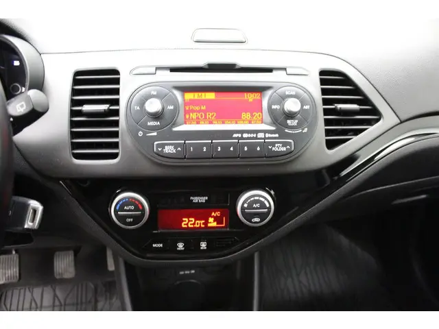 Kia Picanto 1.0 CVVT X-treme 2015 Benzine 19