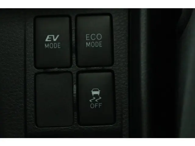 Toyota Yaris 1.5 Hybrid Lease 2015 Hybride Benzine 55