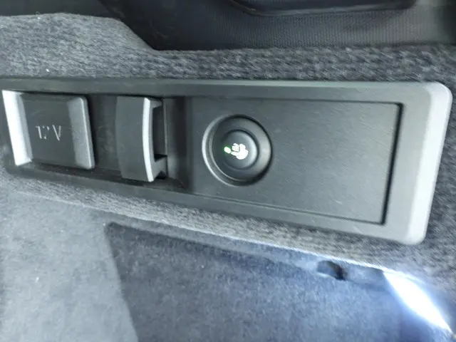 BMW 3 Serie Touring 330e 2024 Hybride Benzine 29