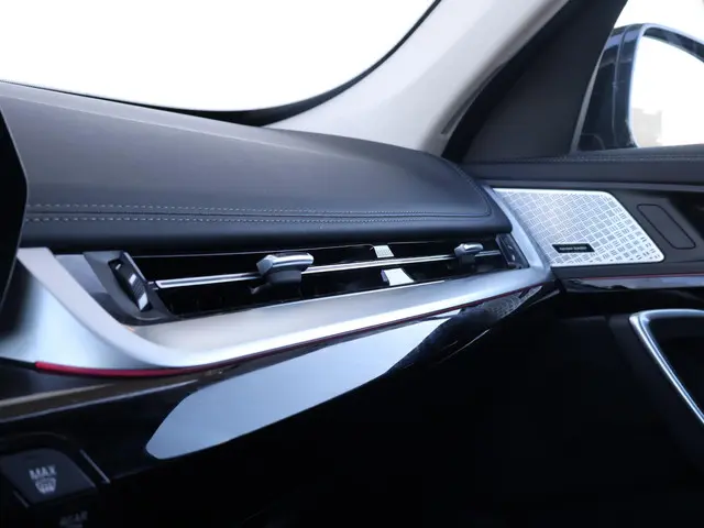 BMW X1 xDrive30e 2022 Hybride Benzine 37