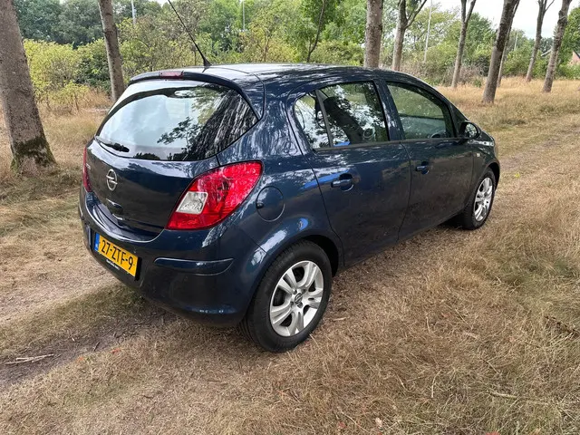 Opel Corsa 1.4-16V Cosmo apk t/m 31-01-2026 2013 Benzine 5