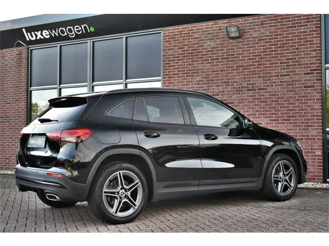 Mercedes-Benz GLA 250 e AMG 2021 Hybride Benzine 32