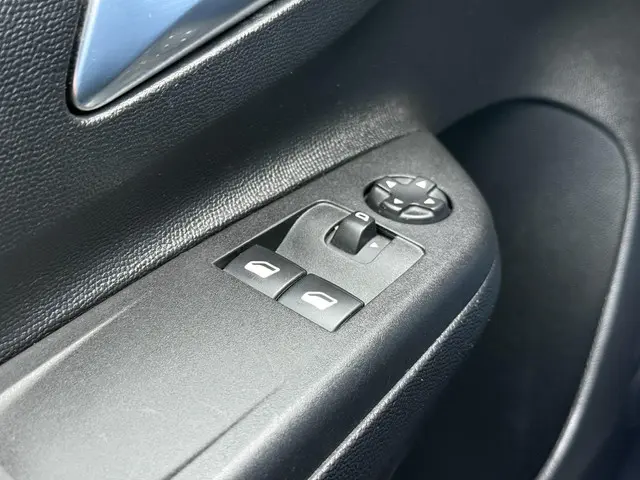 Opel Corsa-e Edition 50 kWh 2020 Elektrisch 24