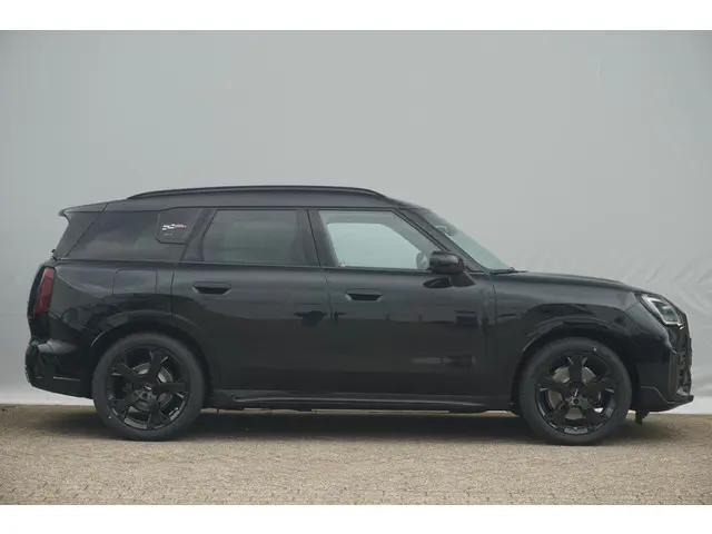 MINI Countryman SE ALL4 2024 Elektrisch 3