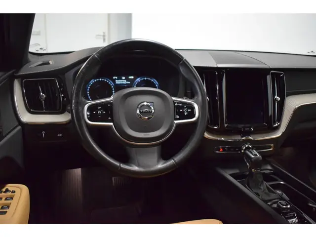 Volvo XC60 2.0 T4 190pk AUT8 Inscription 2019 Benzine 10