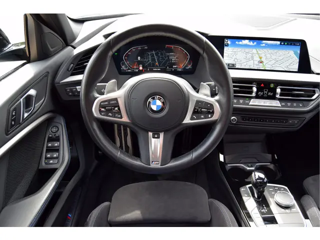BMW 1 Serie 120i 2023 Benzine 14