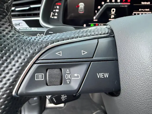 Audi Q8 55 TFSI quattro Pro Line Advanced 2022 Benzine 17