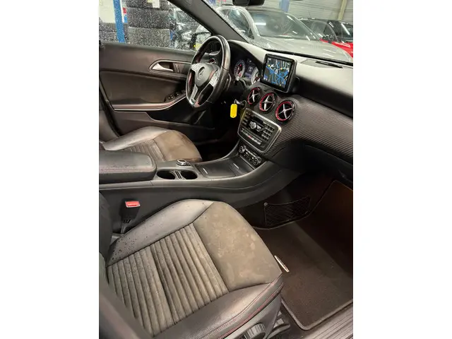 Mercedes-Benz A-Klasse 250 Sport Prestige 2015 Benzine 42