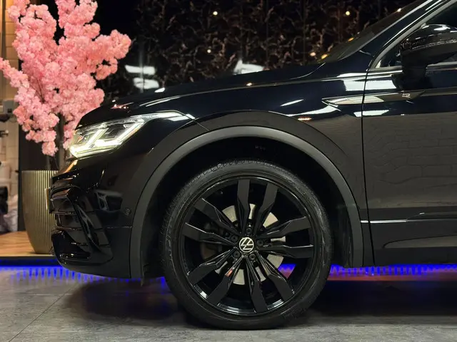 Volkswagen Tiguan 2.0|TDI|4Motion|PANO|HUD 2022 Diesel 6