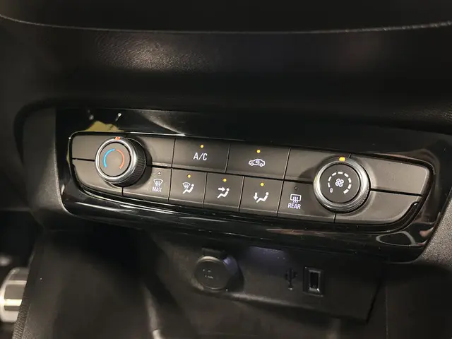 Opel Corsa 1.2 GS Line 2022 Benzine 18