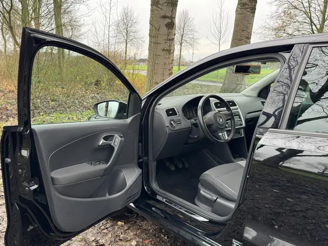 Volkswagen Polo 1.2 Easyline 2013 Benzine 9