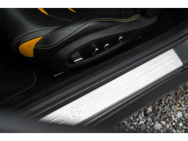 Ferrari GTC4Lusso 6.3 V12 2016 Benzine 8