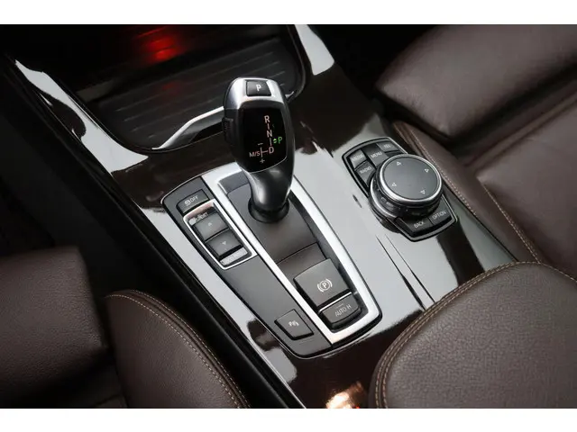 BMW X3 sDrive20i High Executive 2016 Benzine 31