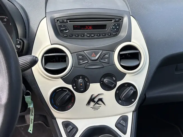 Ford Ka 1.2 Titanium X 2014 Benzine 15