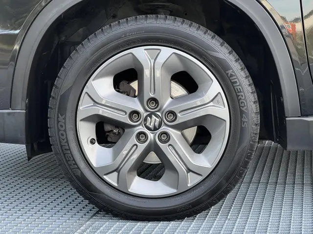 Suzuki Vitara 1.6 Exclusive 2015 Benzine 26