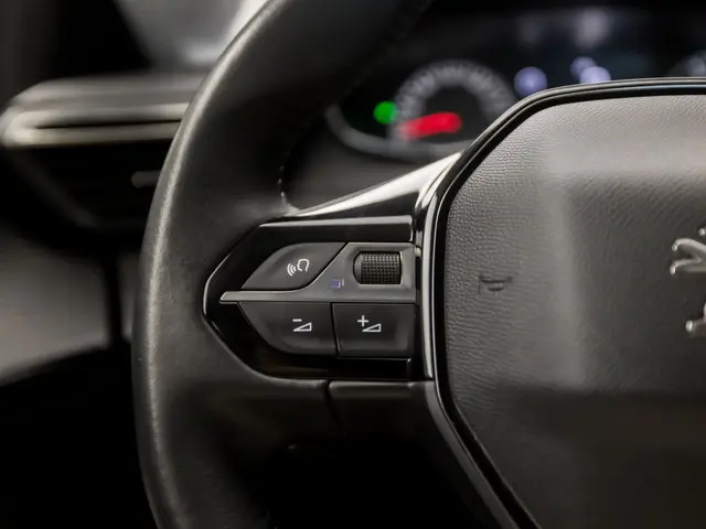 Peugeot 208 1.2 PureTech Sport 2021 Benzine 18