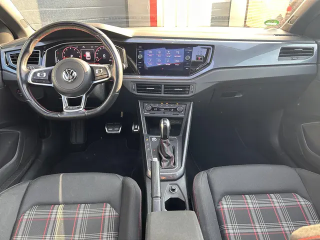 Volkswagen Polo 2.0 TSI GTI 2020 Benzine 11