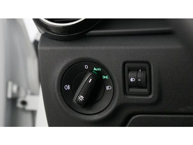 Škoda Fabia 1.0 MPI 80pk Ambition 2023 Benzine 14