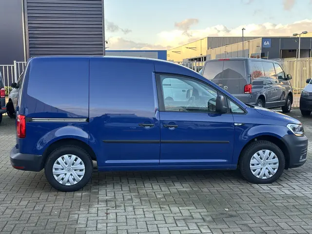 Volkswagen Caddy 2.0 TDI 102PK L1H1 AUTOMAAT 2018 Diesel 12